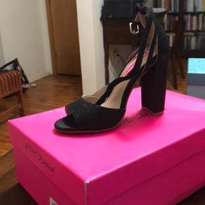 Black heeled sandals